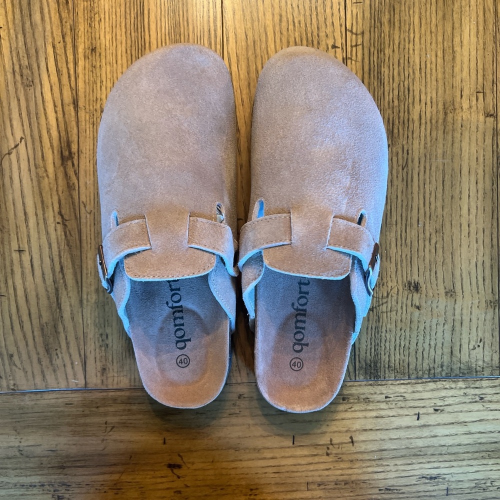 Kids Tan Suede Slippers